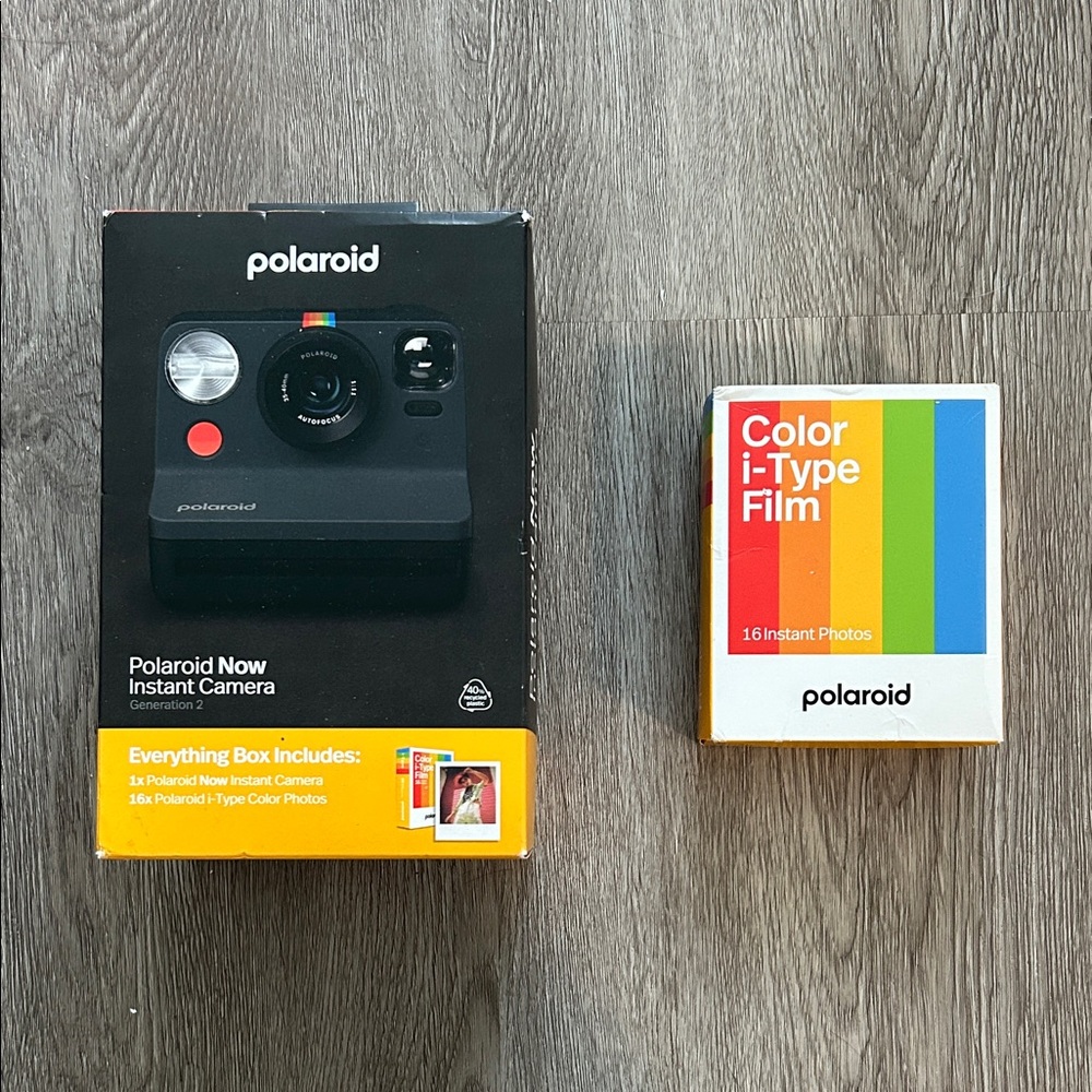 Polaroid Black Instant Camera with Color i-Type Film